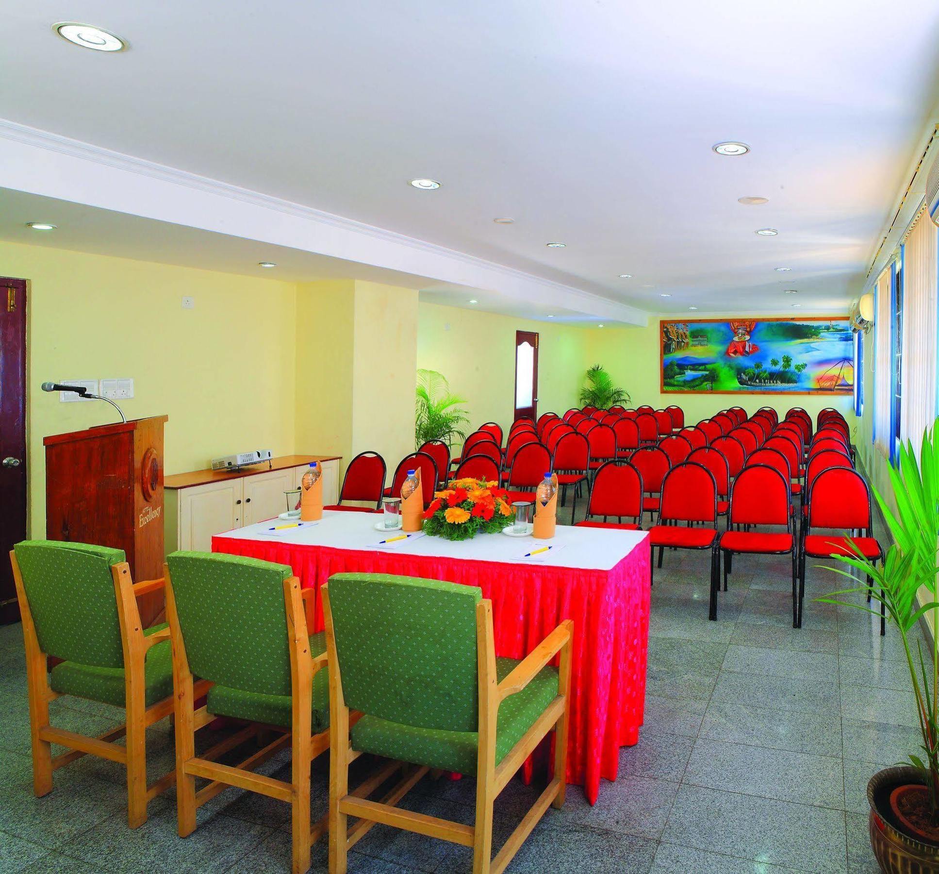 Hotel Excellency Kochi Kültér fotó