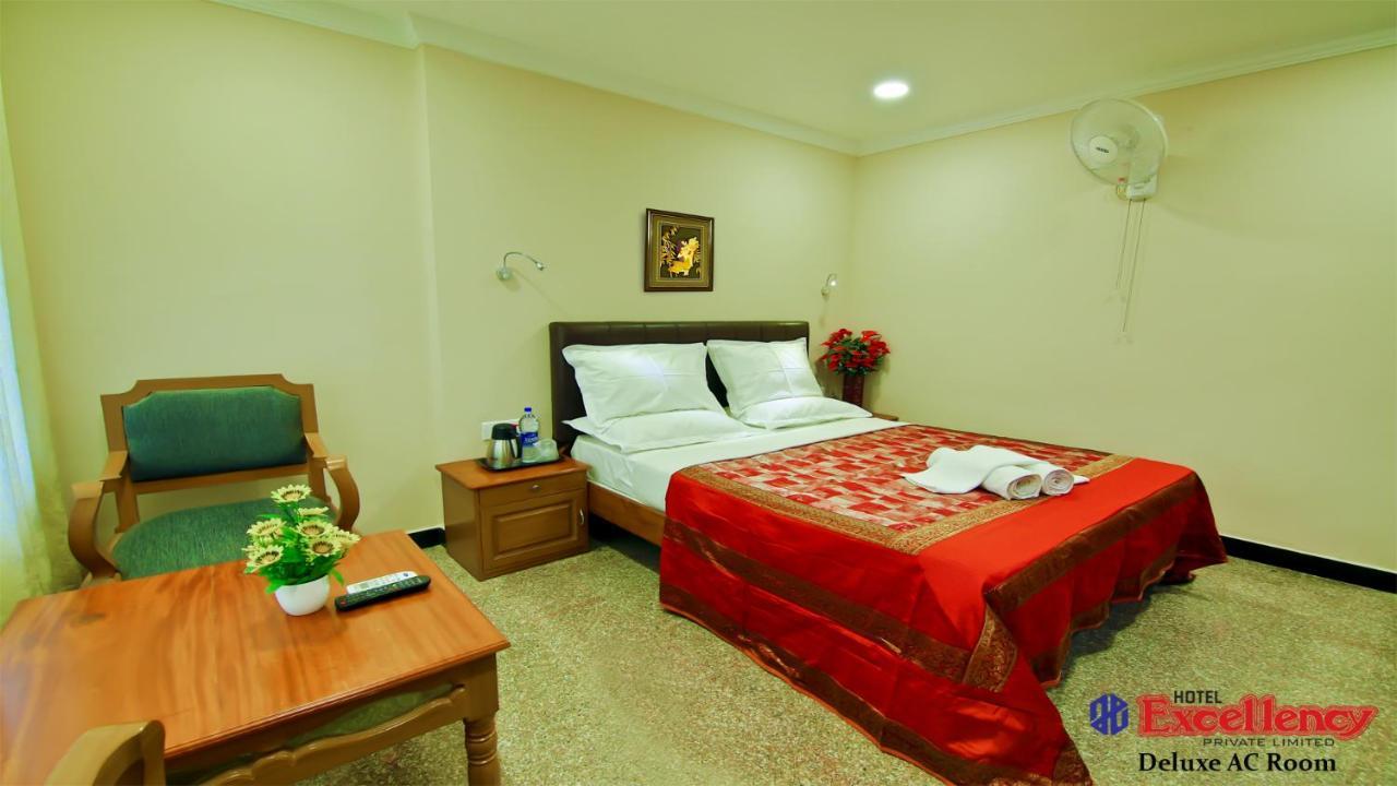 Hotel Excellency Kochi Kültér fotó