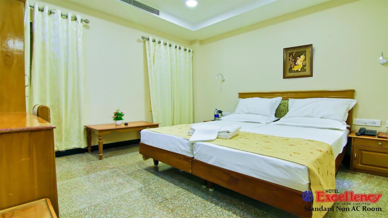 Hotel Excellency Kochi Kültér fotó